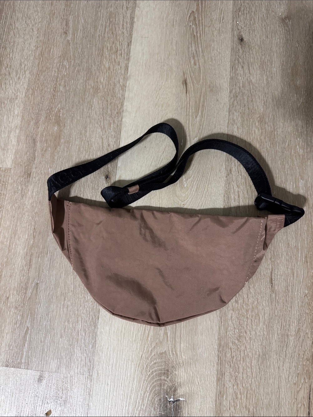Baggu Crescent Brown Fanny Belt Bag - Picture 3 of 4